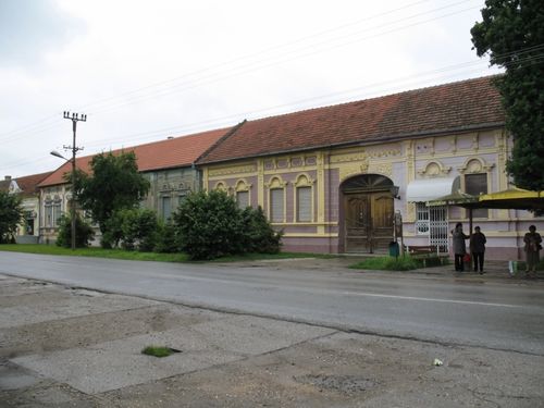 Picture 4 – House façades in the Hauptgasse (currently colorfully  painted).